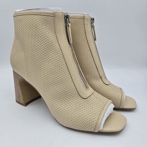 NWOT Sanctuary Ready Leather Peep Toe Zip Booties, Oatmilk (Light Tan), Sz. 9.5M